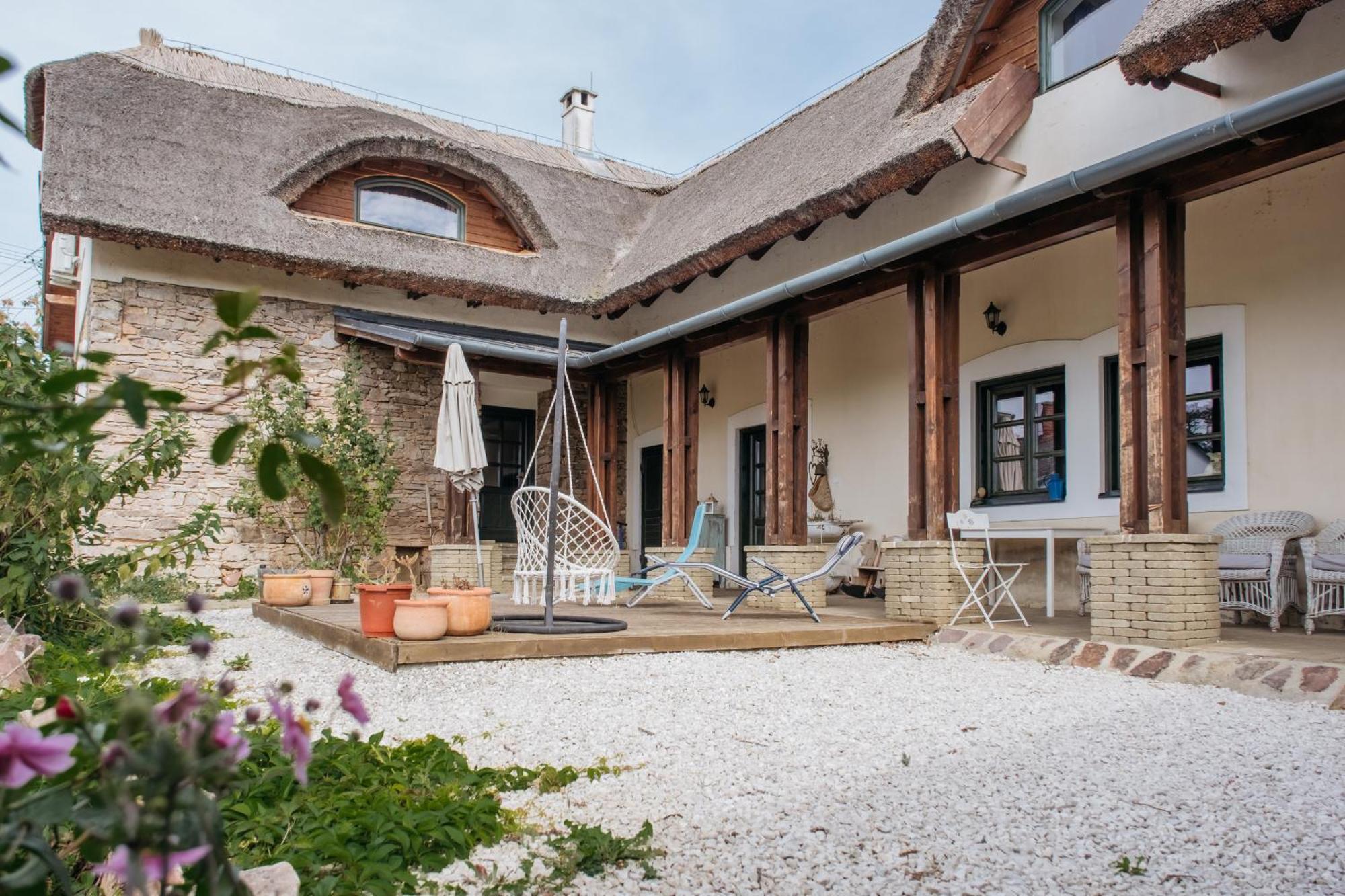 Cselling Udvarhaz Révfülöp Exterior foto
